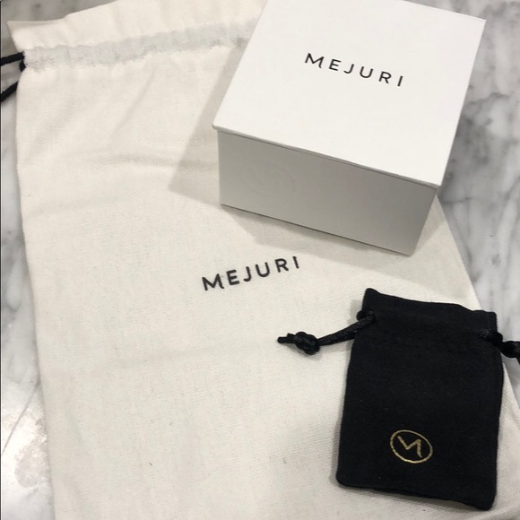 Mejuri NWT 14k Gold White Sapphire Bracelet - Picture 3 of 5